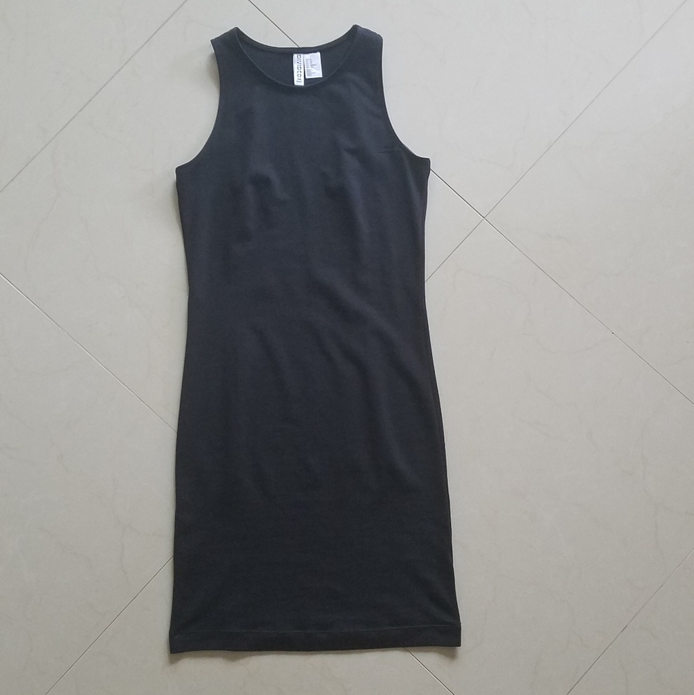 Black H & M dress.